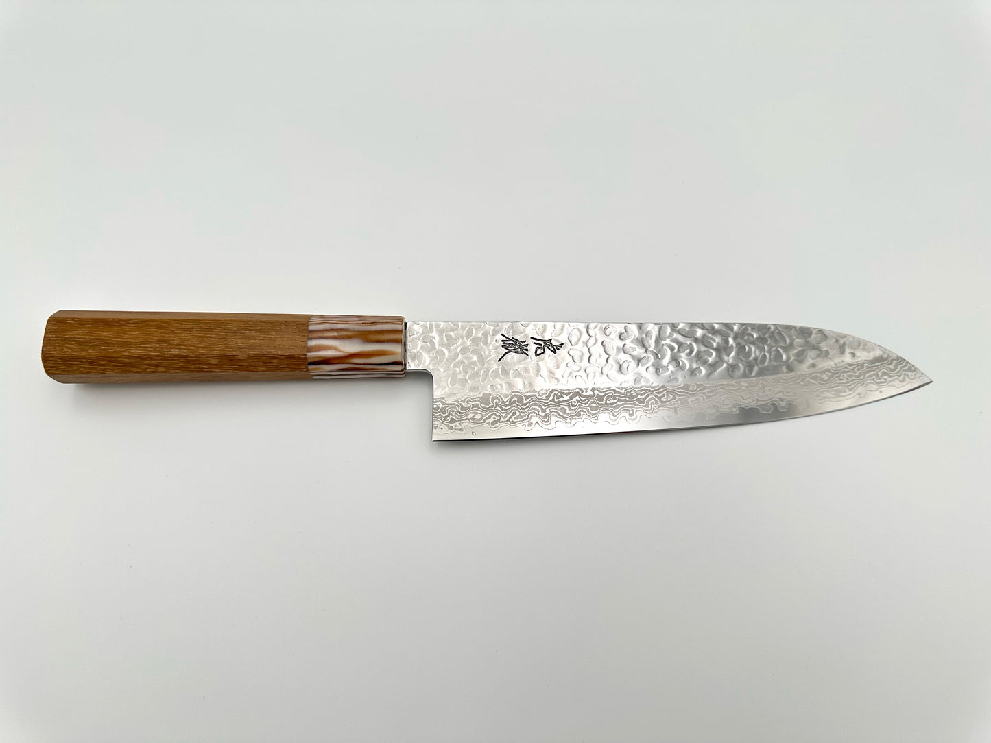 YASUDA HAMONO KOTETSU SANTOKU VG-10 TSUCHIME DAMASCUS MIRROW 180MM (7,1") - OCTAGON